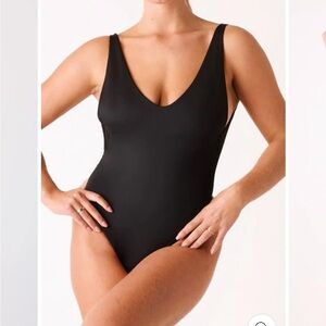 Londre Black Women’s One Piece Swimsuit